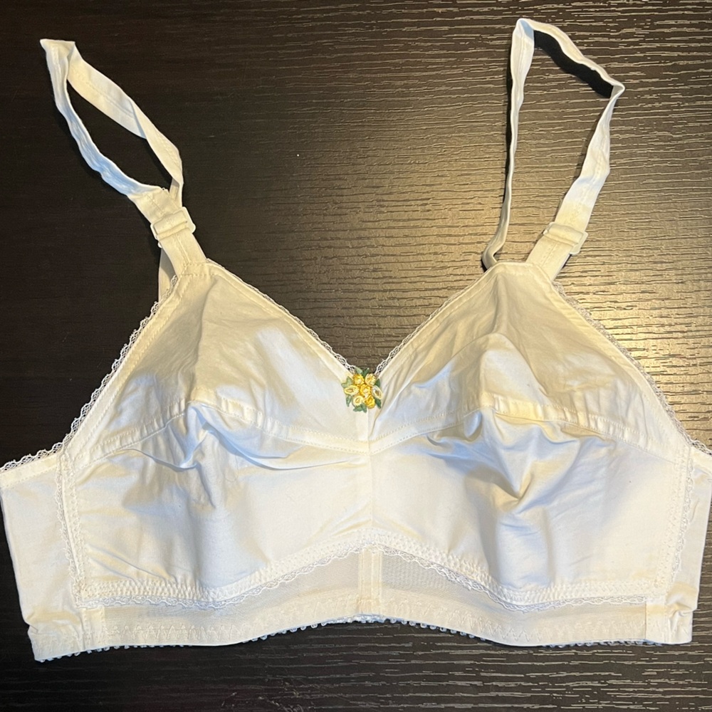 Vintage 50/60s FIGURETTE (Made in USA) Pointy Bullet BRA PIN UP WHITE #525 32D